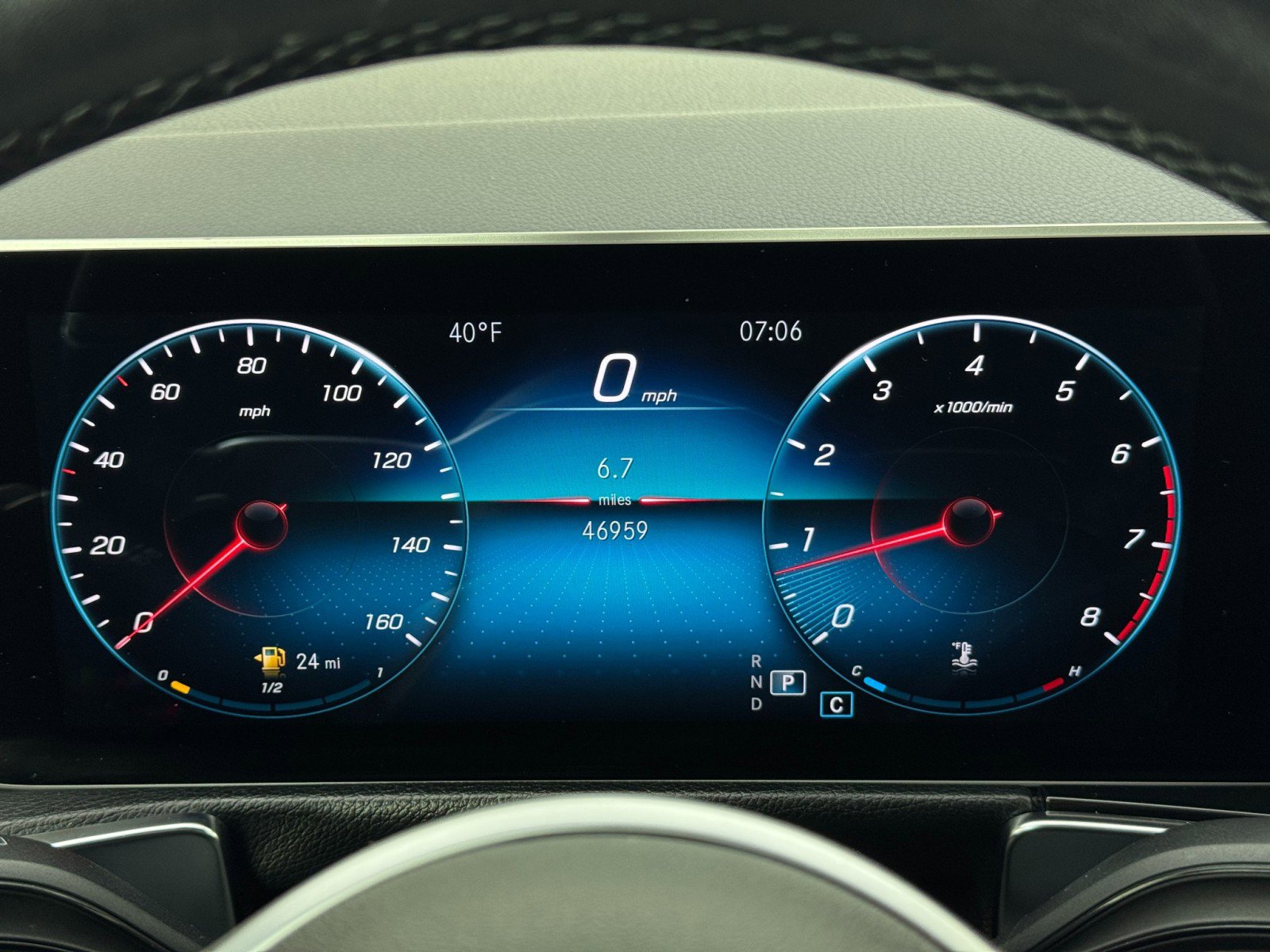 Used 2020 Mercedes-Benz GLB 250 4MATIC w/ Premium Package image 19