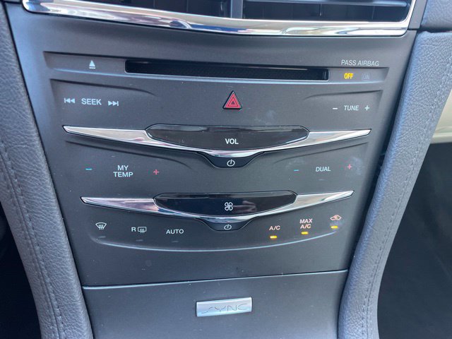 Used 2019 Lincoln MKT AWD image 40