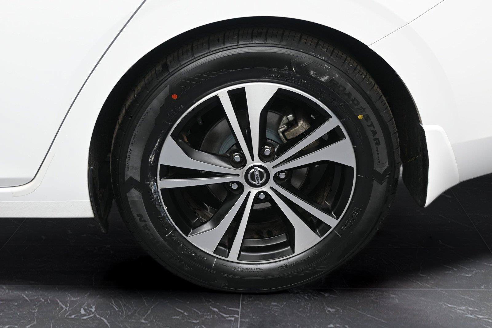 Used 2022 Nissan Sentra SV FWD image 12