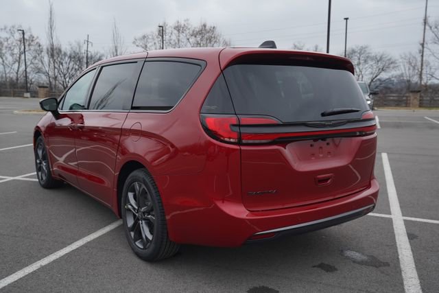 New 2026 Chrysler Pacifica Select FWD image 6