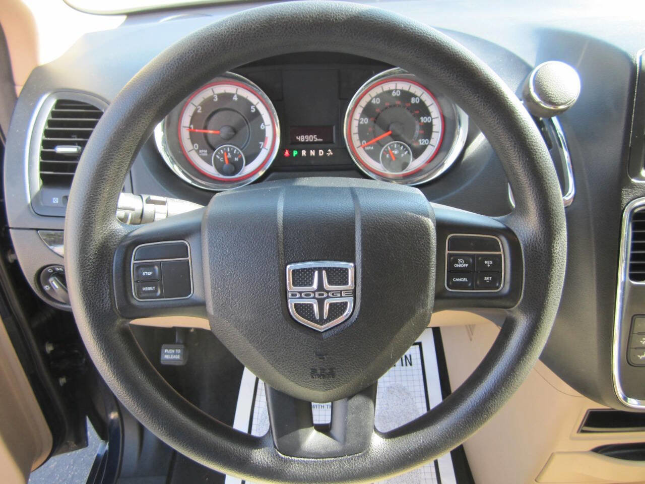 Used 2013 Dodge Grand Caravan SE image 31