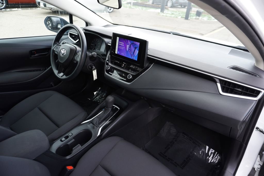 Used 2023 Toyota Corolla LE image 29