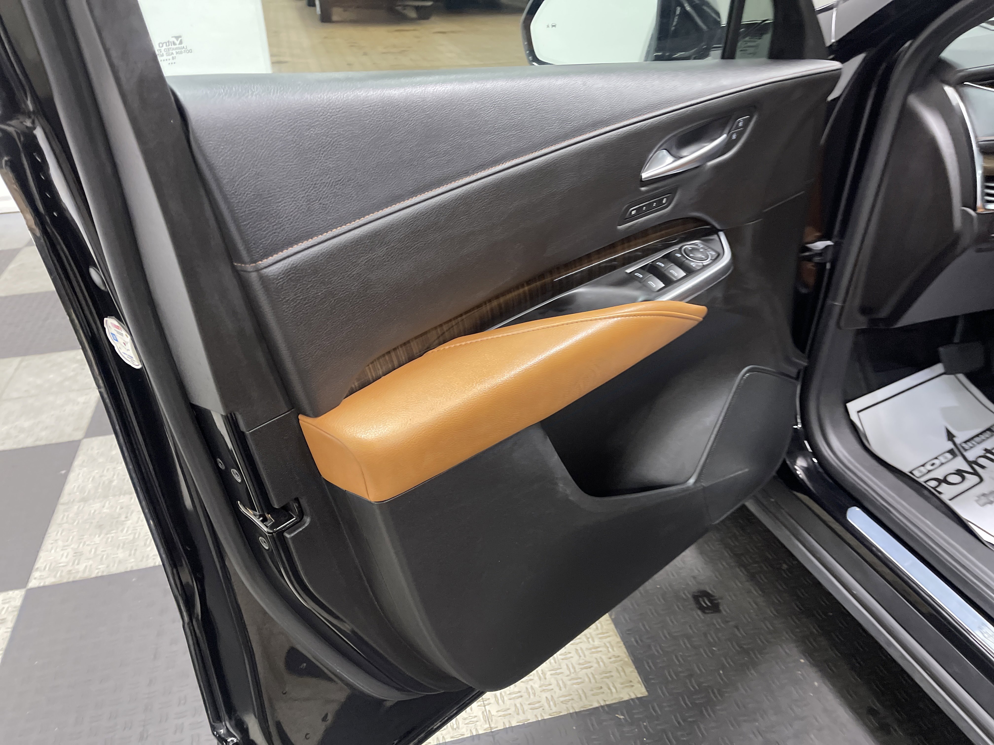 Used 2019 Cadillac XT4 Premium Luxury FWD image 10