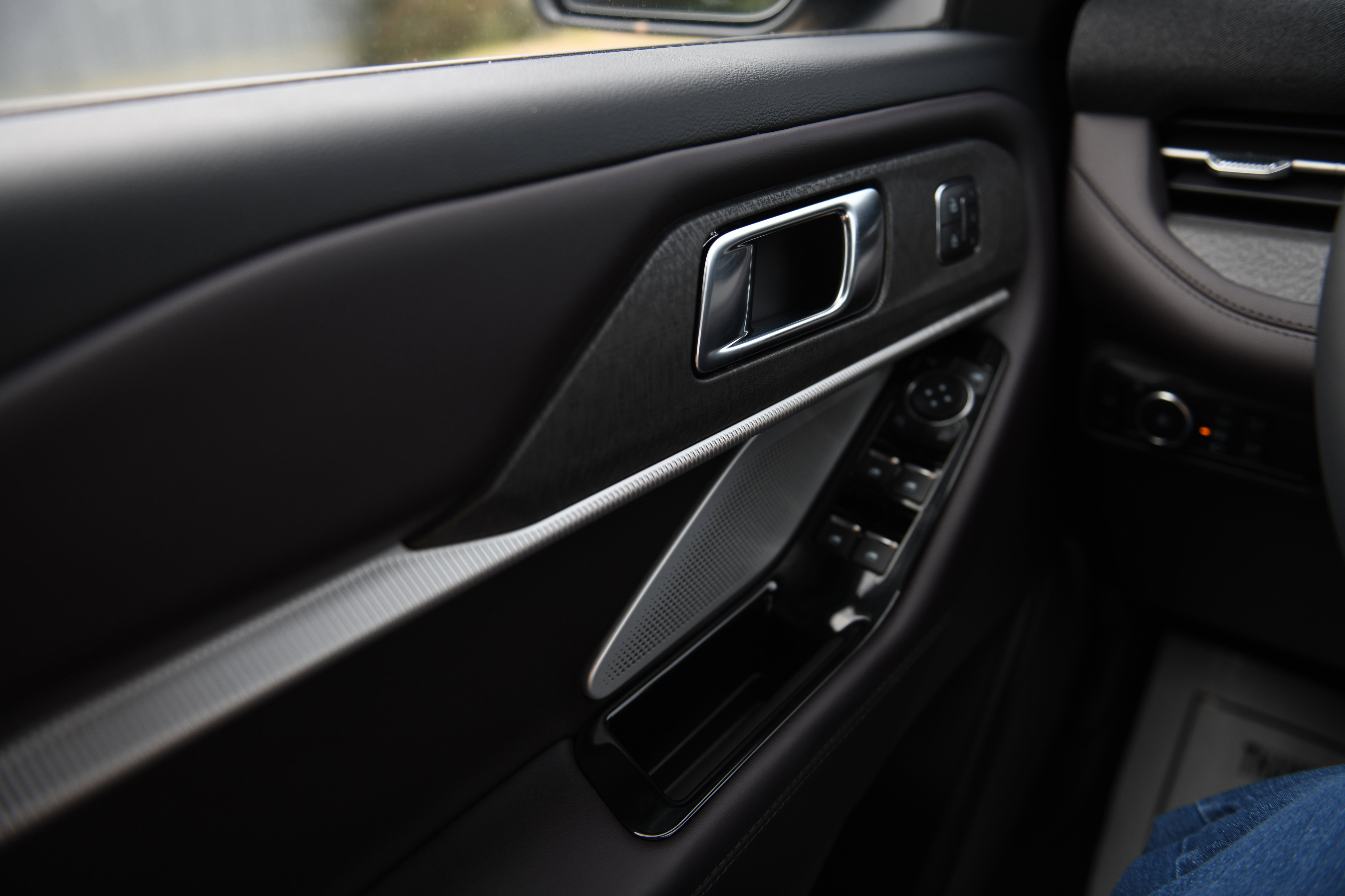 New 2026 Ford Explorer Platinum image 16