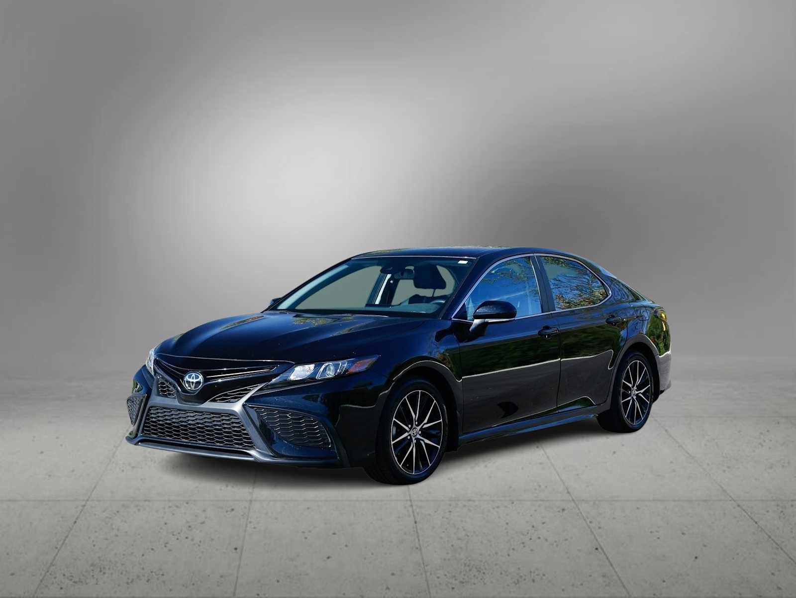 Used 2023 Toyota Camry SE