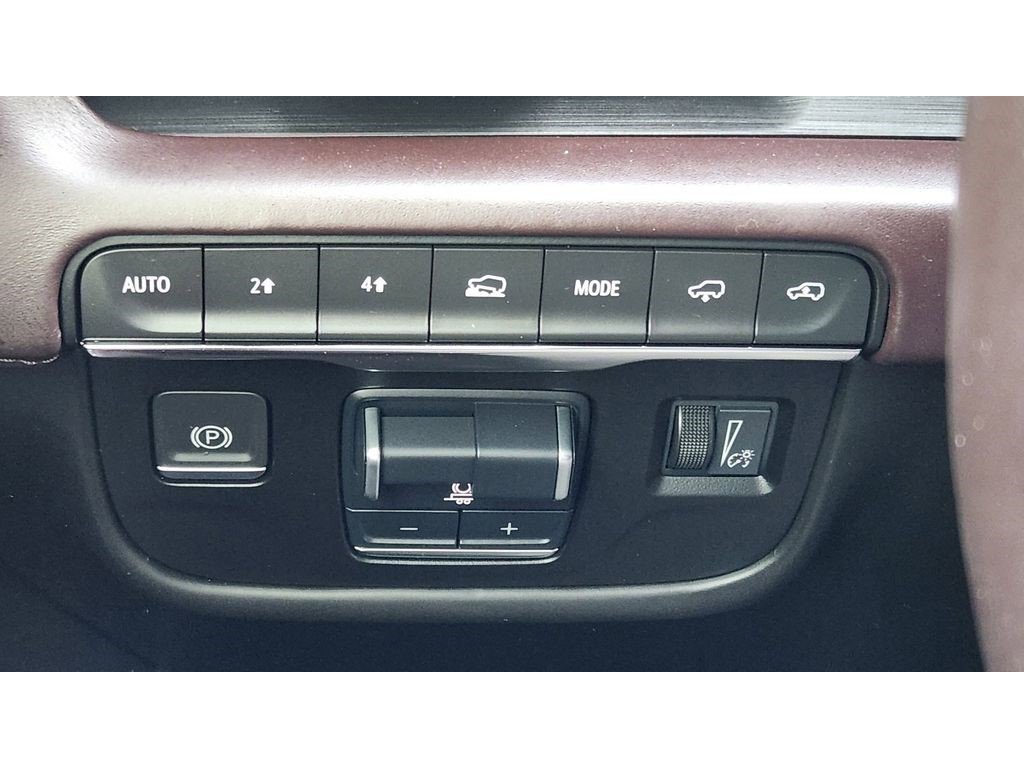 Certified 2023 Cadillac Escalade Premium Luxury Platinum w/ LPO, Radiant Package image 24