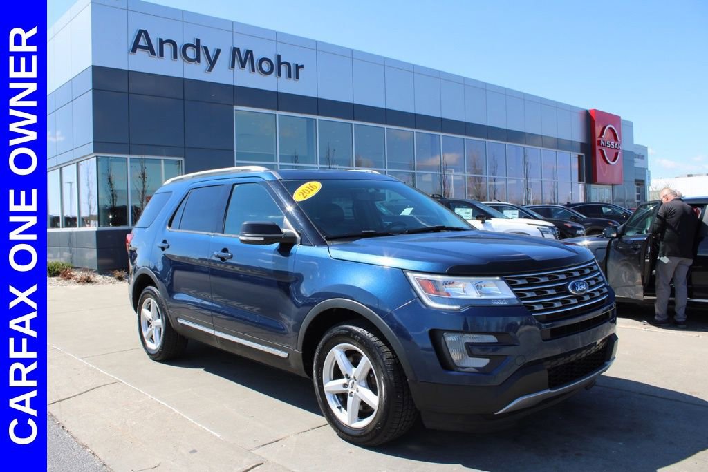 Used 2016 Ford Explorer XLT w/ Equipment Group 202A AWD/4WD image 1