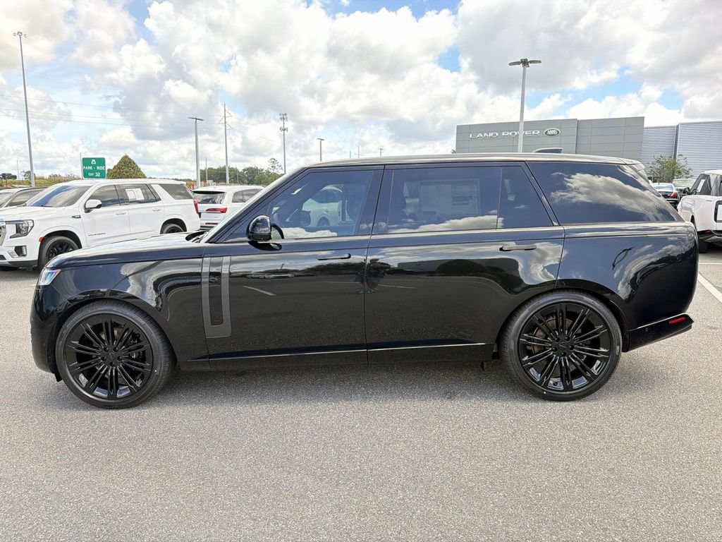 New 2026 Land Rover Range Rover Long Wheelbase SE AWD/4WD image 2