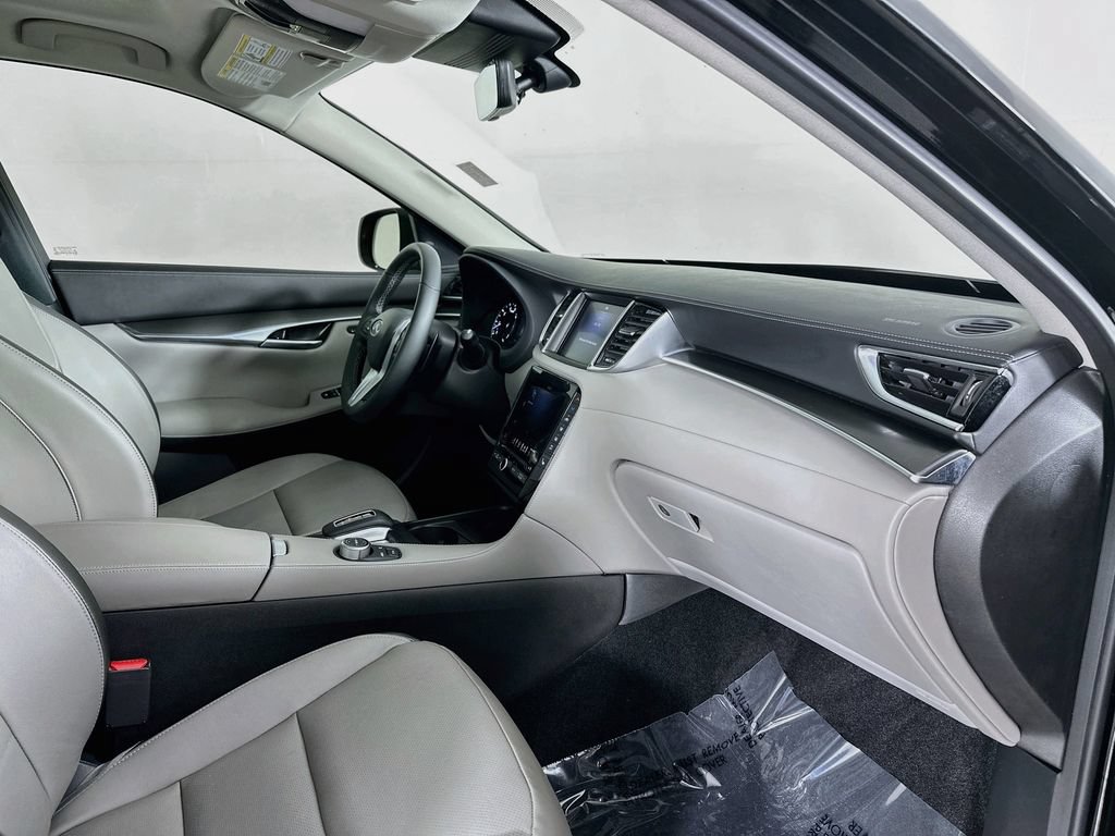 Used 2025 INFINITI QX50 Luxe AWD/4WD image 28