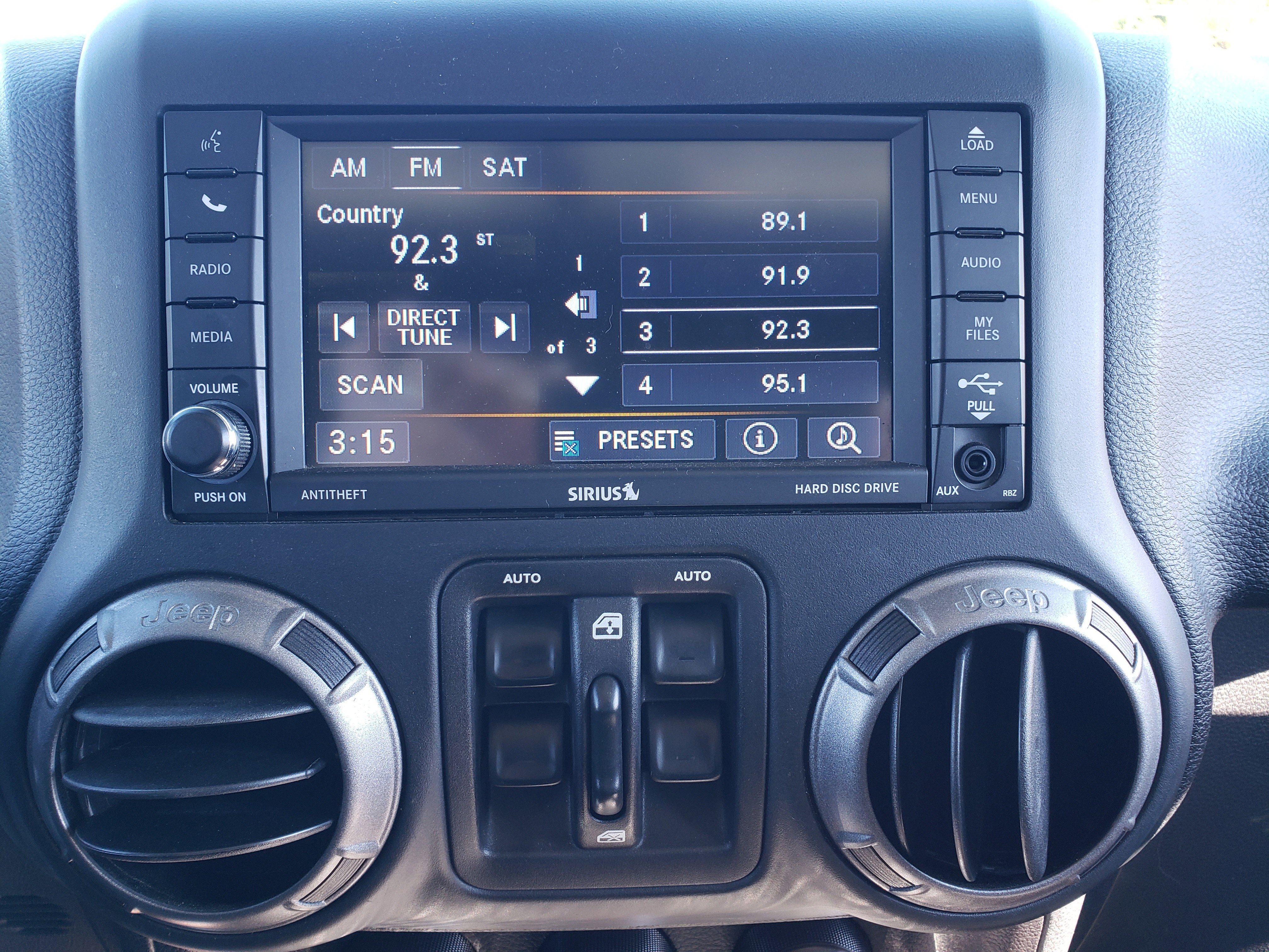 Used 2018 Jeep Wrangler Unlimited Sport image 23