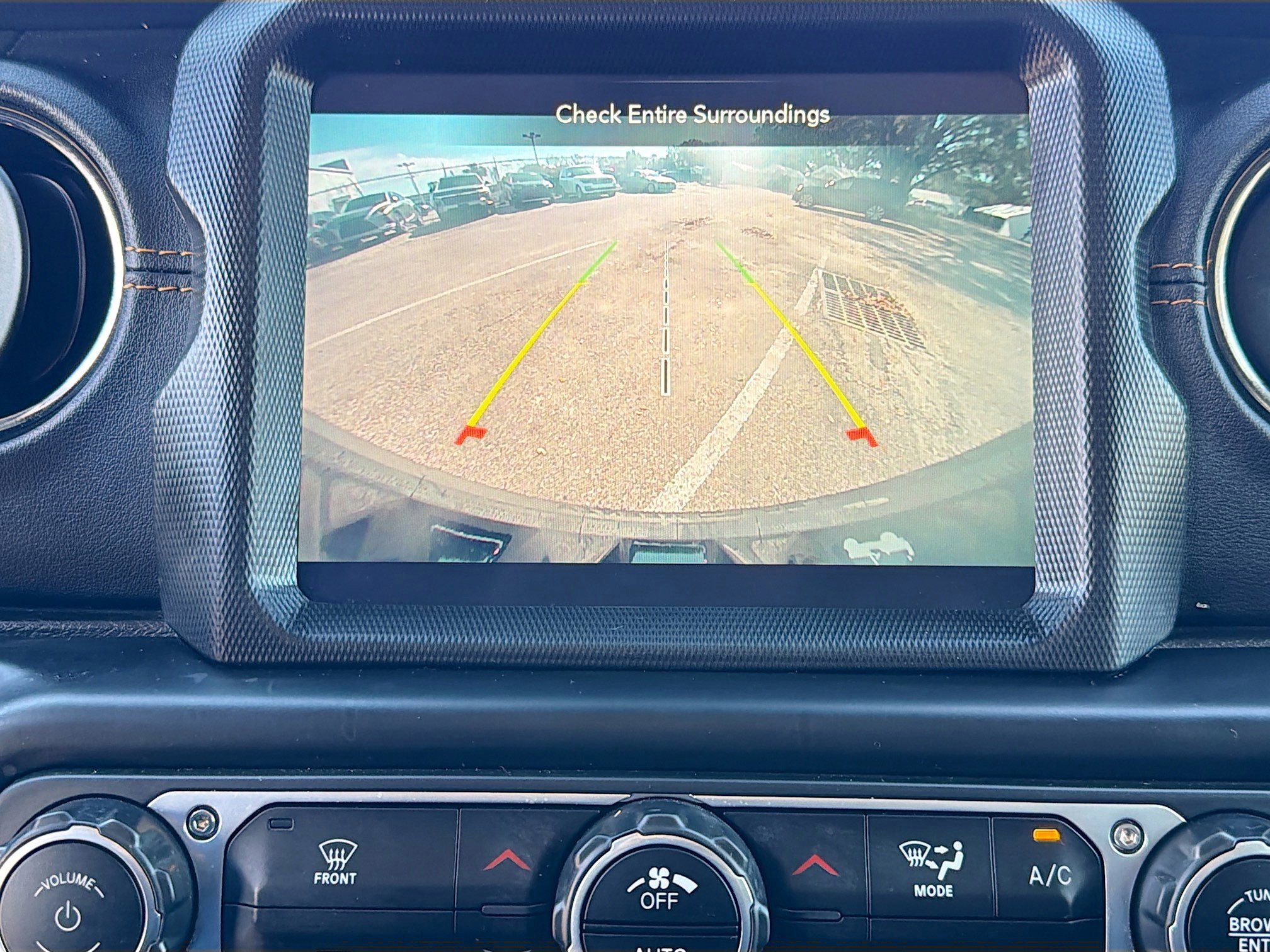 Used 2022 Jeep Wrangler Unlimited Sahara image 31