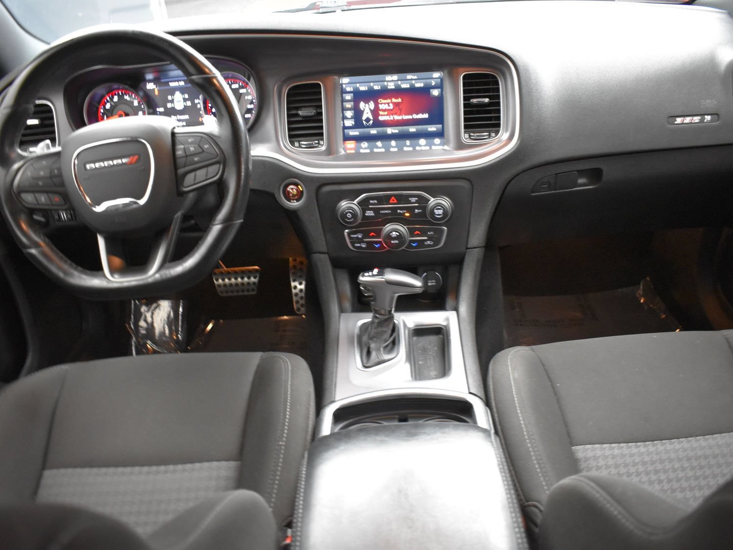 Used 2020 Dodge Charger Scat Pack RWD image 13