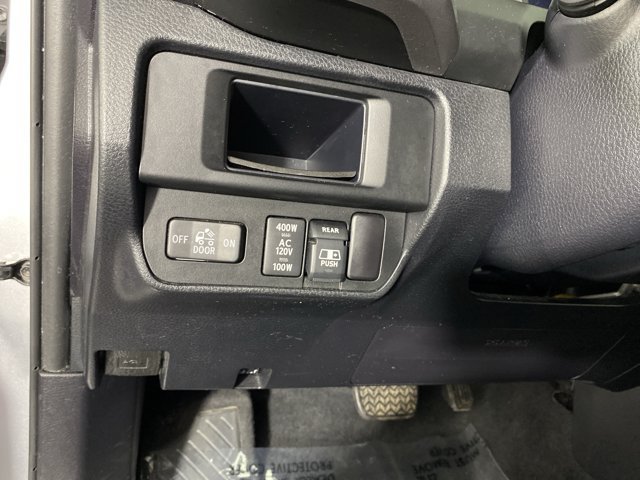 Used 2017 Toyota Tacoma Limited w/ Tow Package RWD image 25