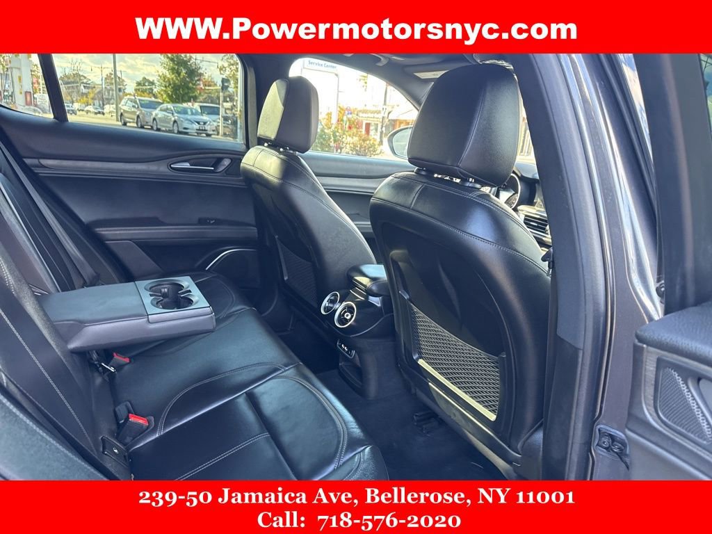 Used 2023 Alfa Romeo Stelvio Ti image 19