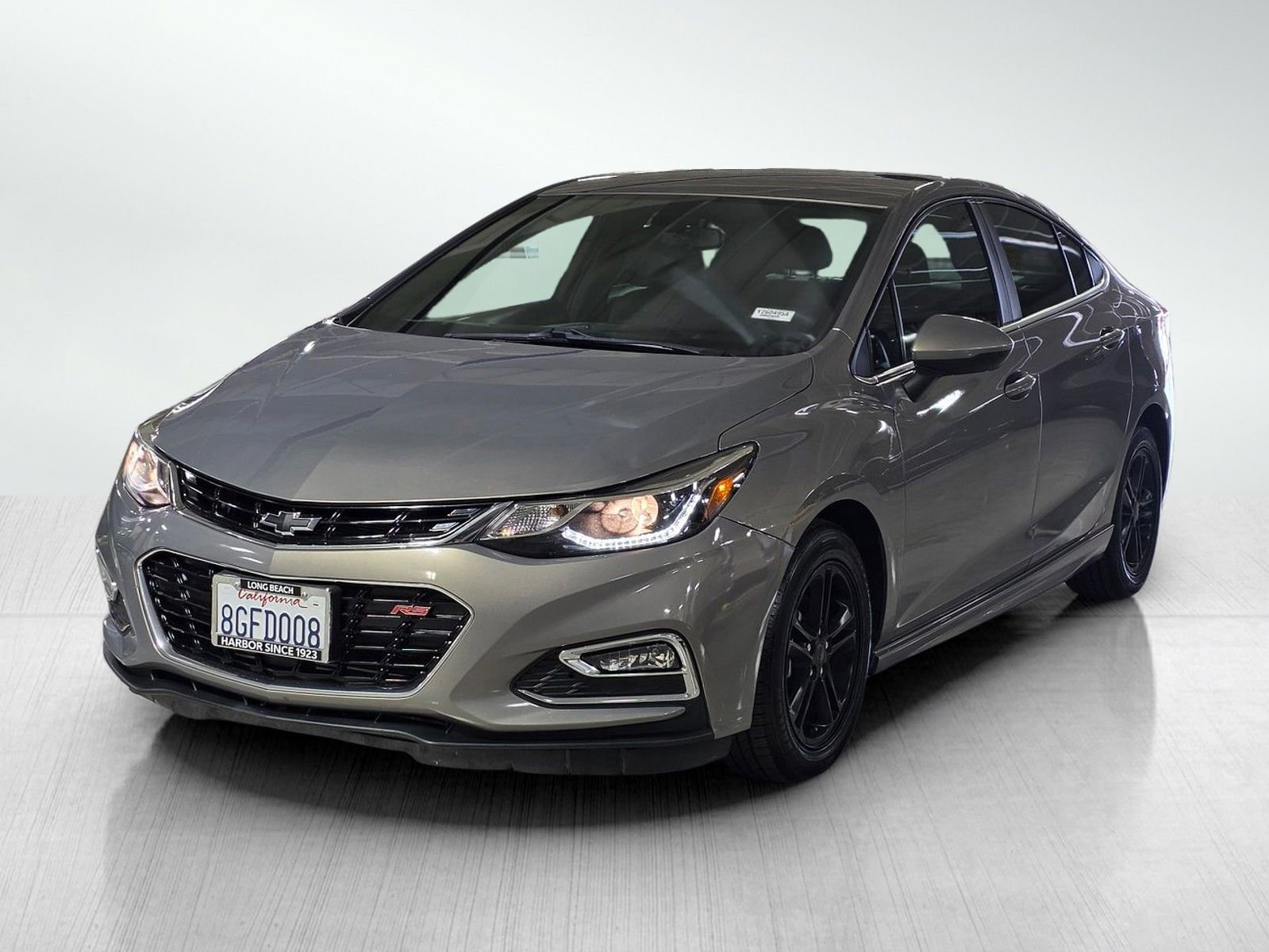 Used 2018 Chevrolet Cruze LT w/ Convenience Package image 3