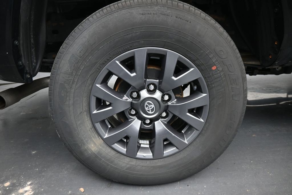 Used 2023 Toyota Tacoma SR5 AWD/4WD image 10