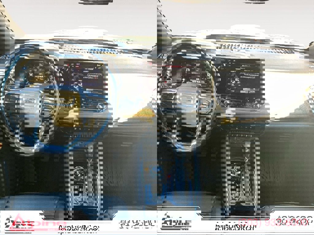 Used 2024 GMC Canyon Denali image 10