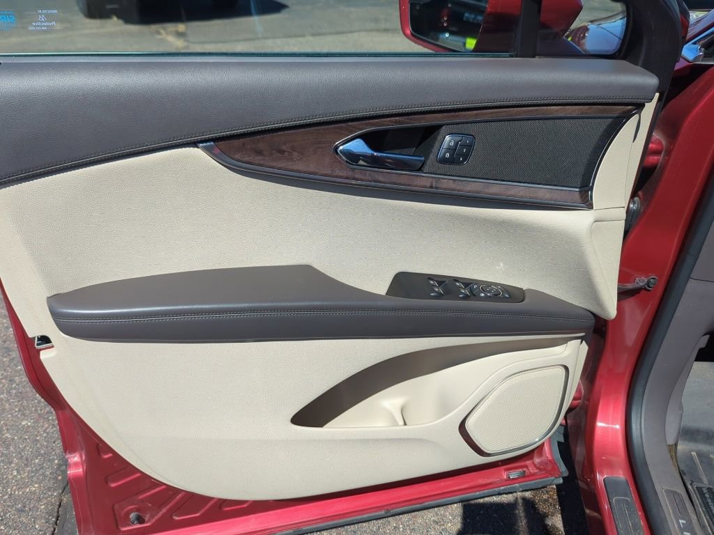 Used 2016 Lincoln MKX Select image 33