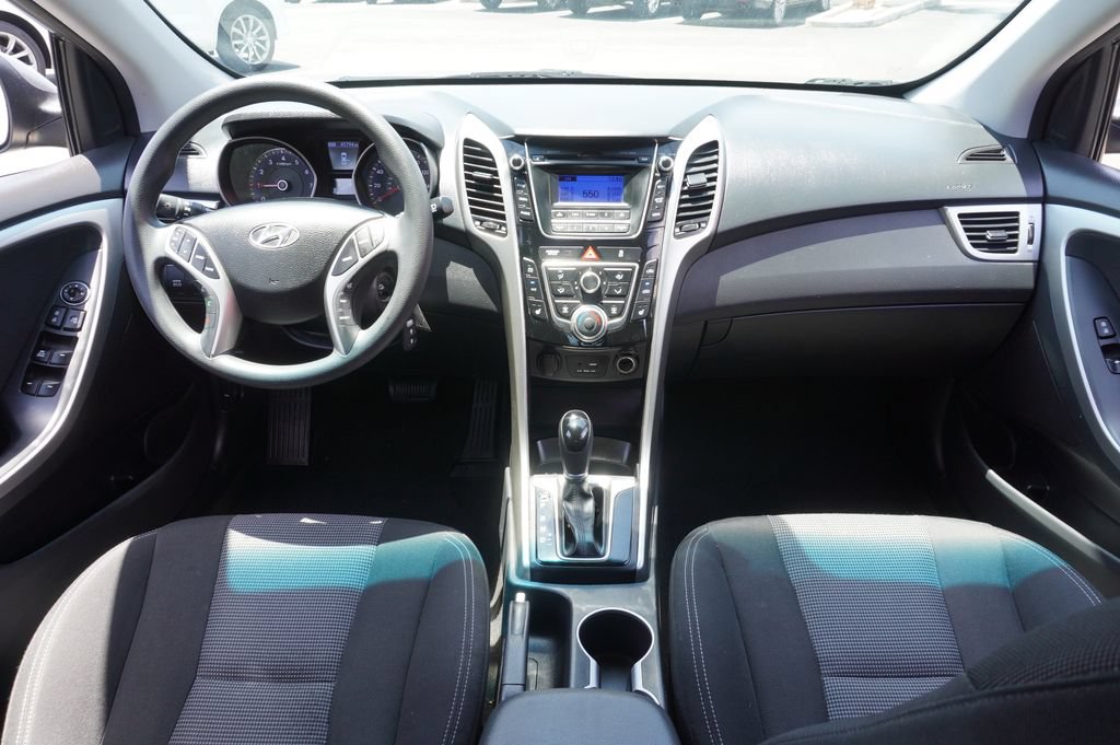 Used 2016 Hyundai Elantra GT FWD image 11