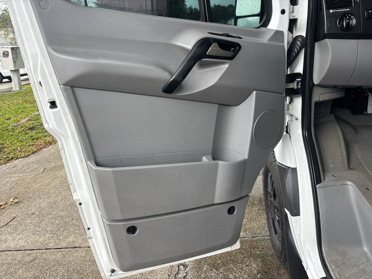 Used 2013 Mercedes-Benz Sprinter 2500 image 10