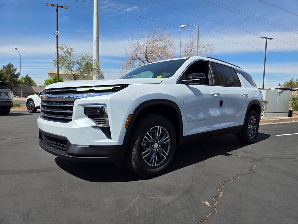 New 2026 Chevrolet Traverse LT w/ Driver Confidence Package FWD image 2