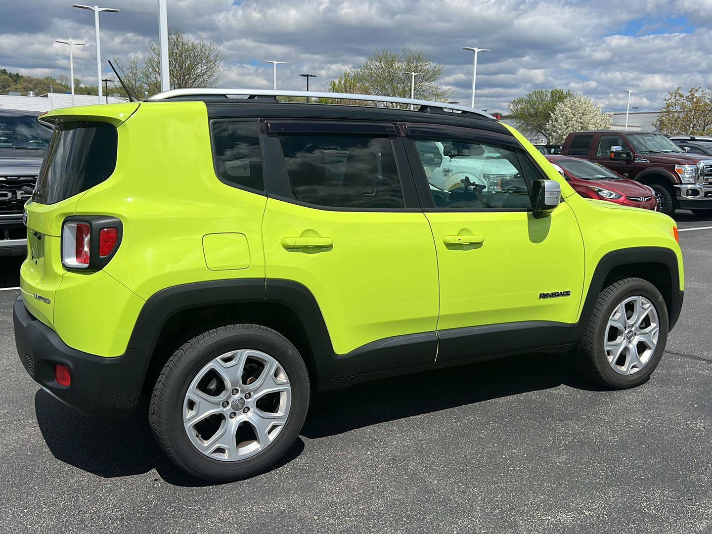 Used 2017 Jeep Renegade Limited AWD/4WD image 5
