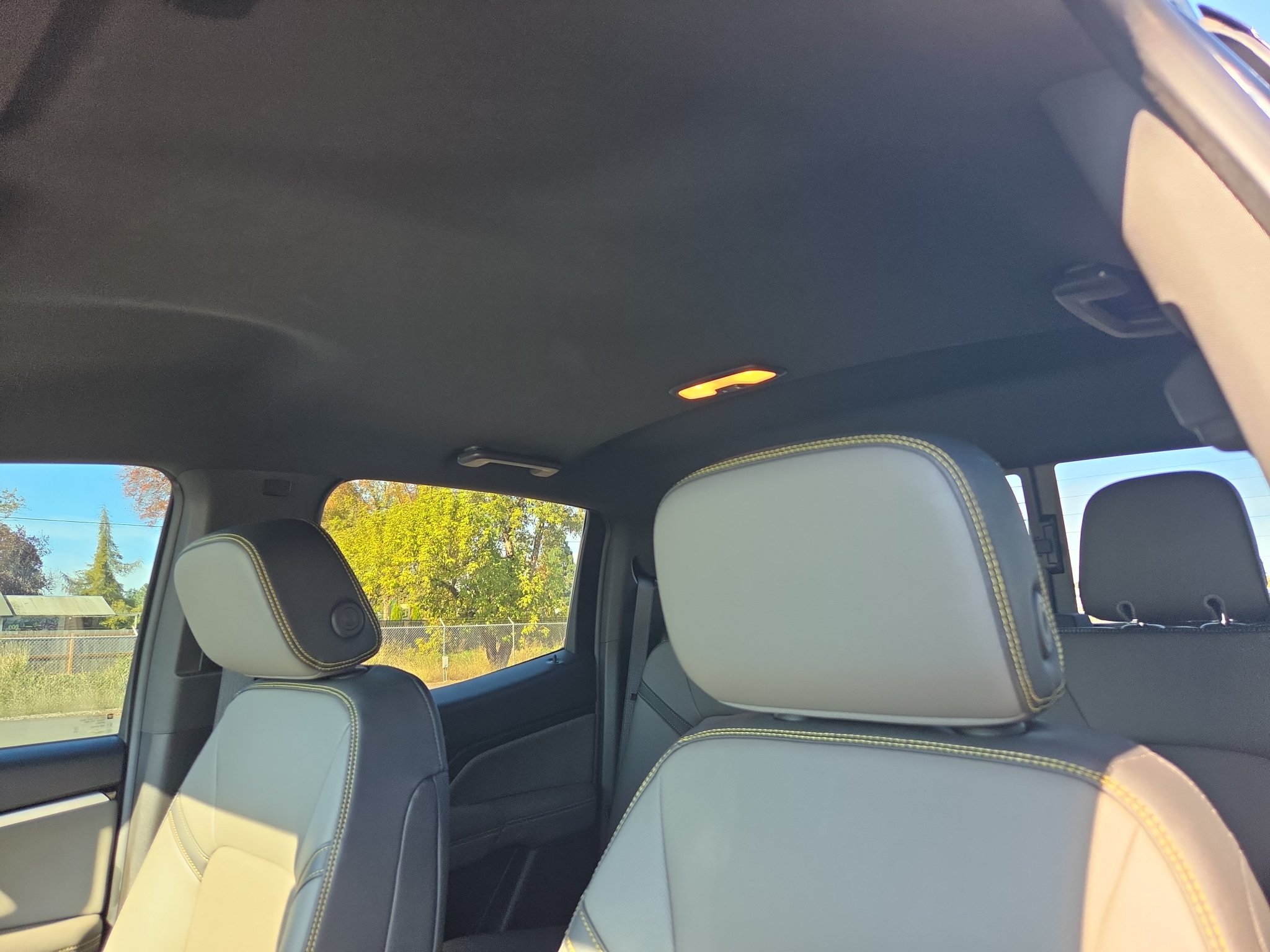 Used 2023 Chevrolet Colorado ZR2 w/ ZR2 Convenience Package III AWD/4WD image 19