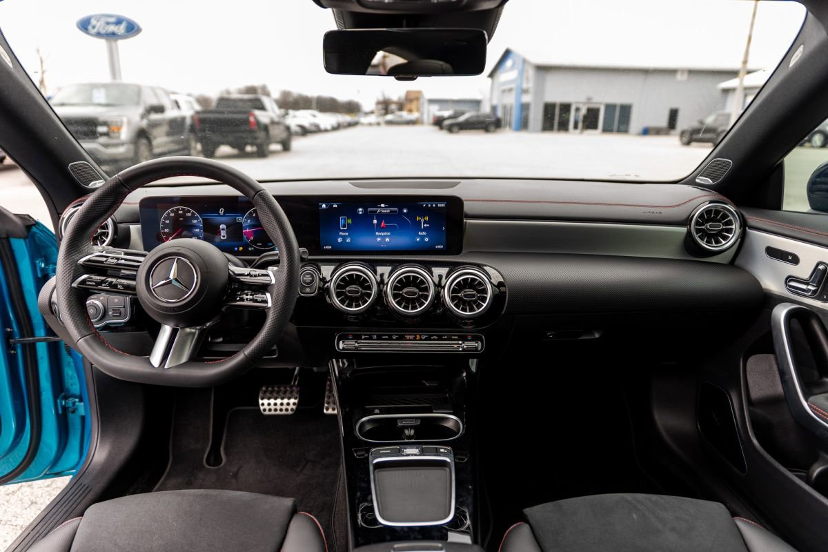 Used 2024 Mercedes-Benz CLA 250 image 15