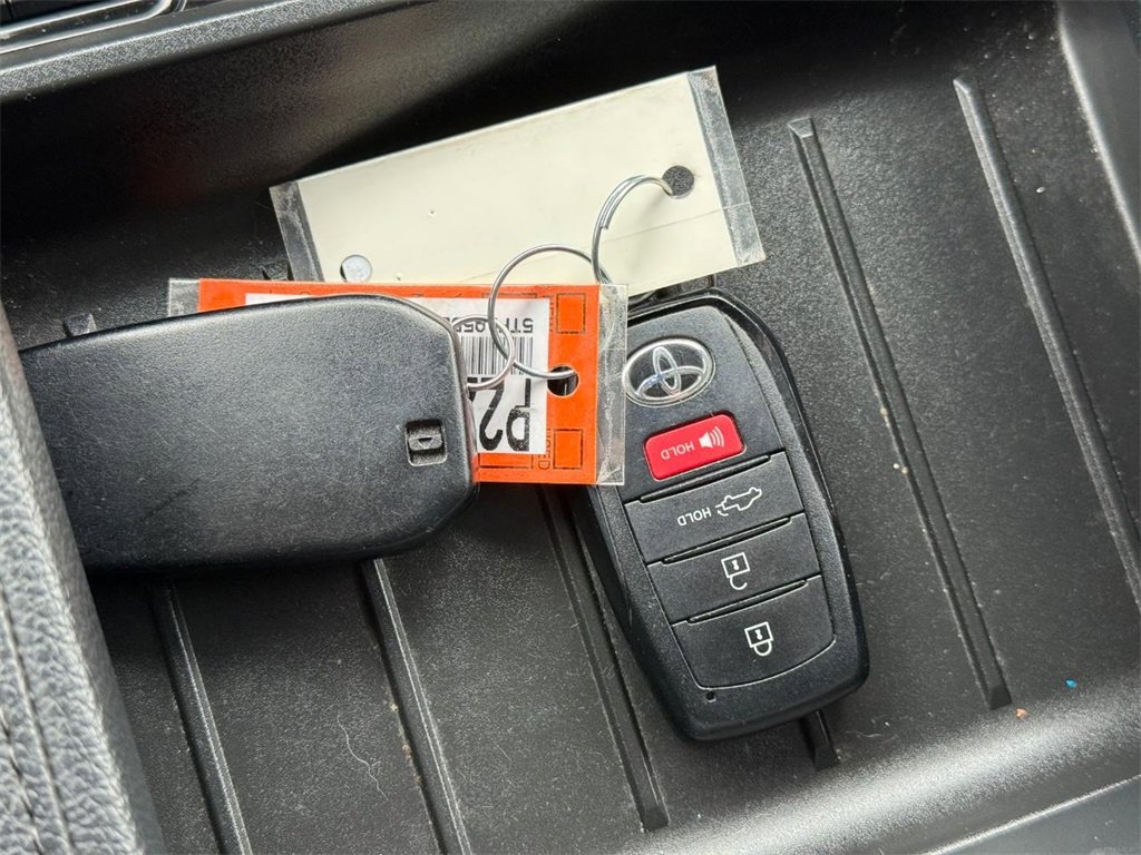 Used 2022 Toyota Tundra SR5 image 31