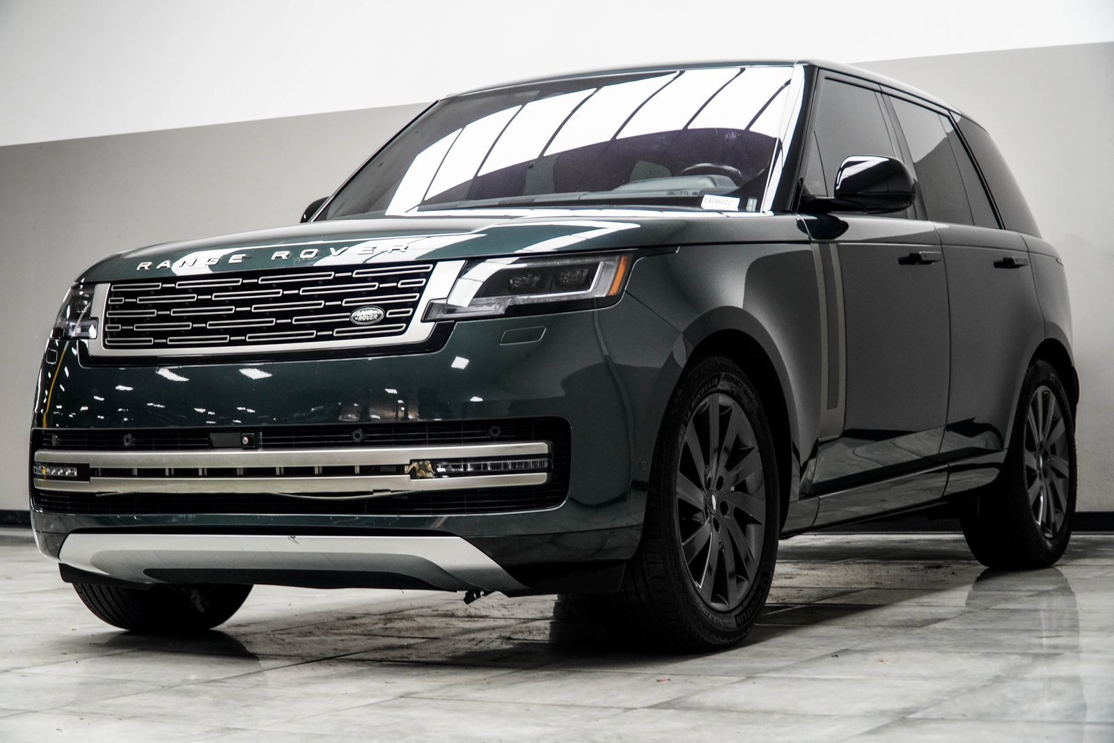 Used 2023 Land Rover Range Rover SE image 8