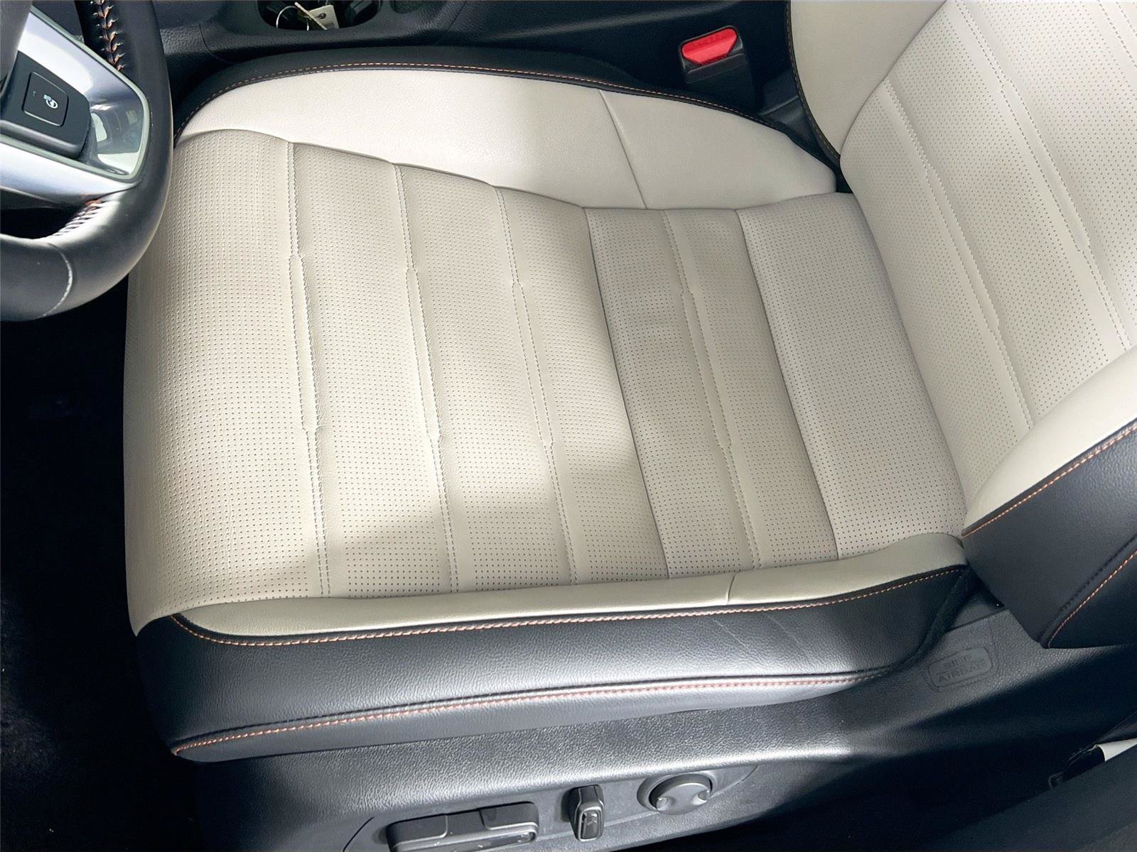 Used 2025 Honda CR-V Sport Touring image 21
