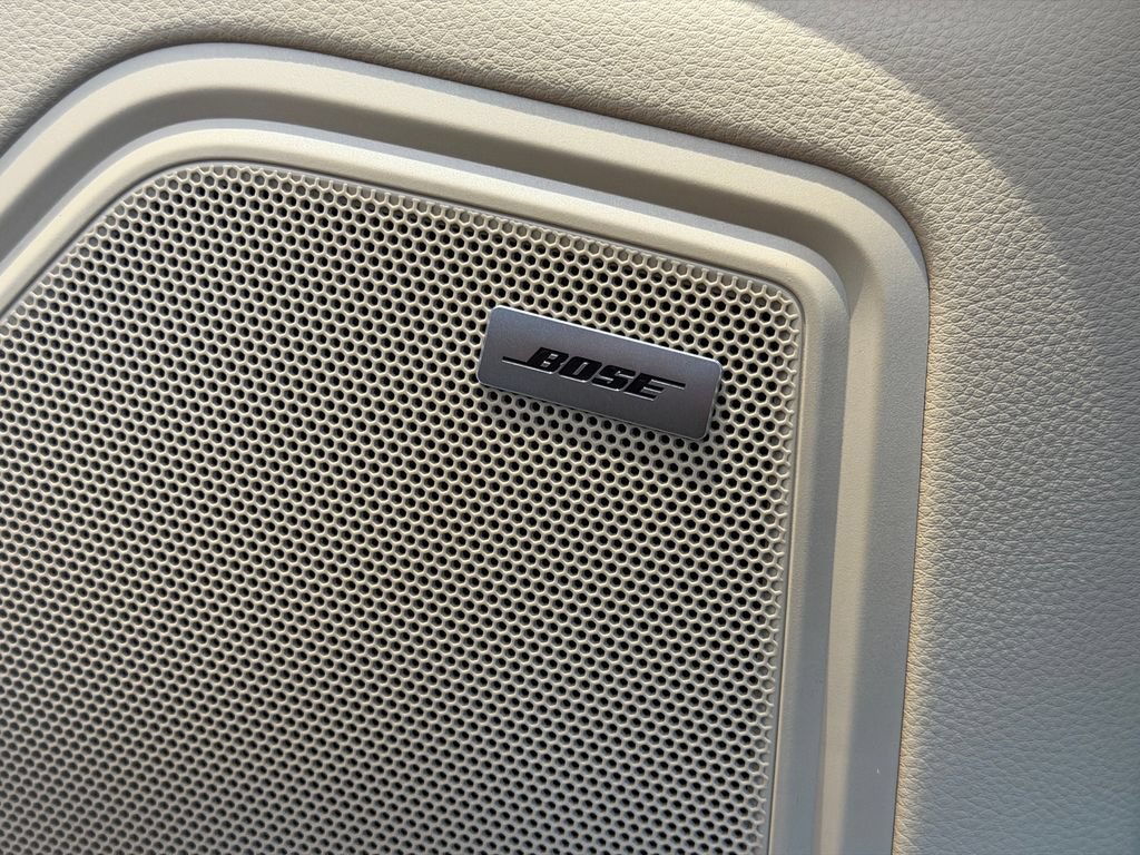 New 2026 Porsche Macan AWD/4WD image 20