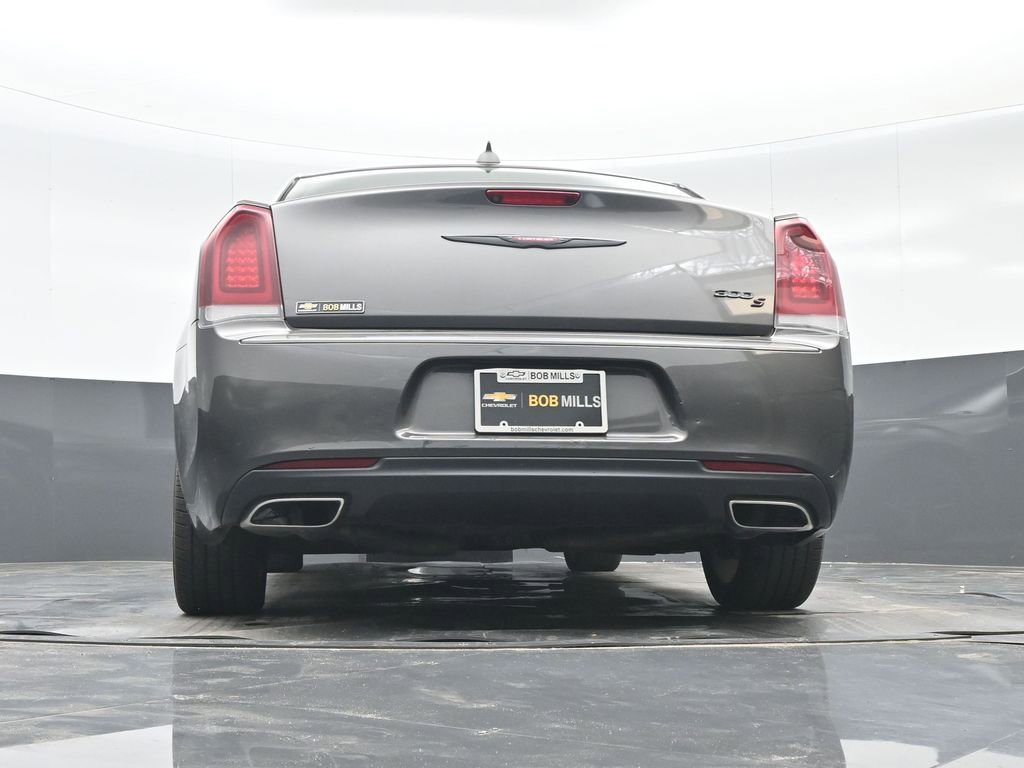 Used 2020 Chrysler 300 S w/ Red S Appearance Package image 38