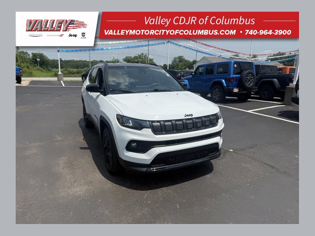 Used 2022 Jeep Compass Latitude AWD/4WD image 1