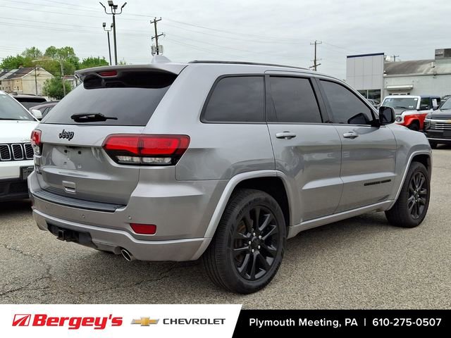 Used 2019 Jeep Grand Cherokee Altitude AWD/4WD image 8