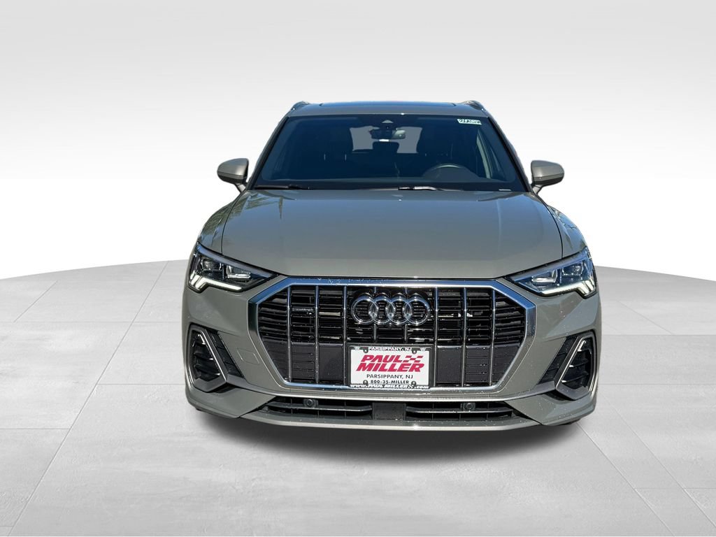Used 2022 Audi Q3 2.0T Premium Plus AWD/4WD image 2