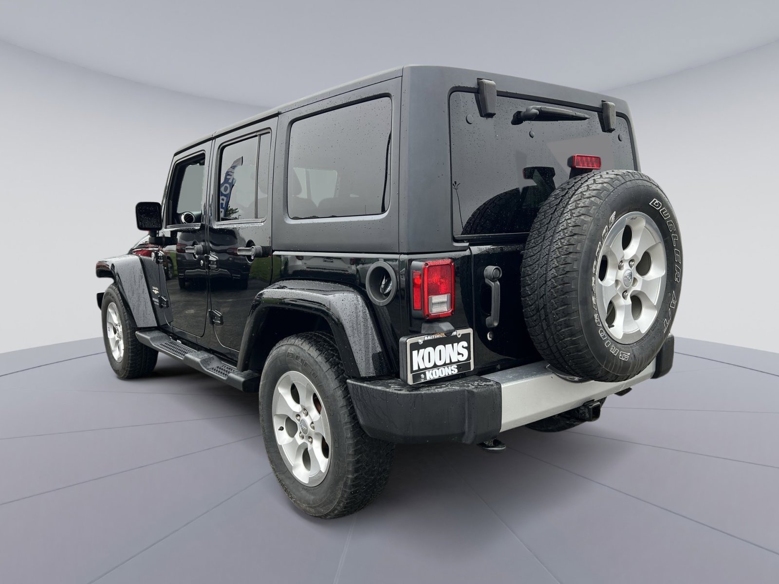 Used 2015 Jeep Wrangler Unlimited Sahara w/ Connectivity Group image 4