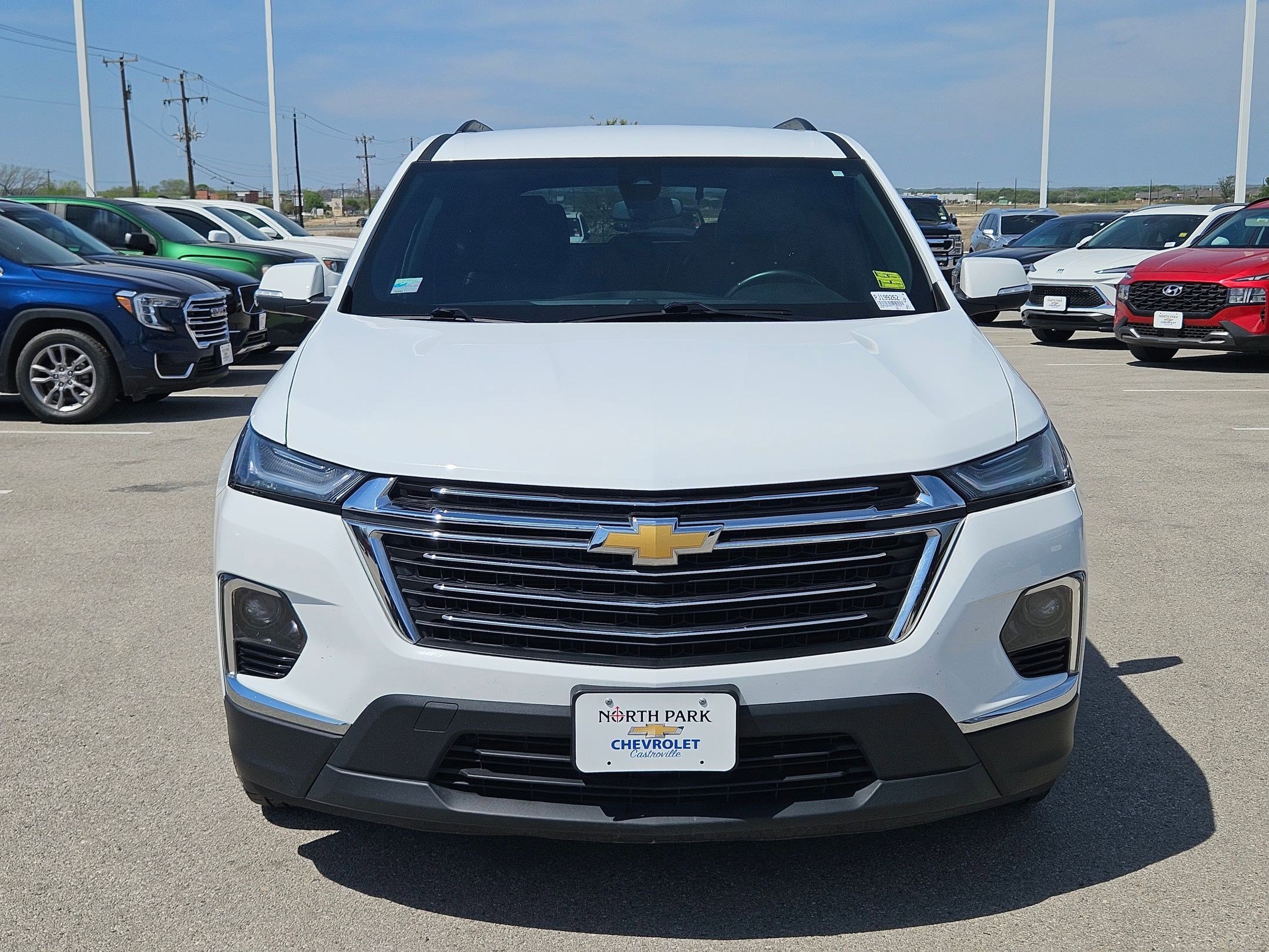 Used 2023 Chevrolet Traverse LT image 8