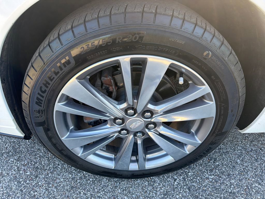 Used 2024 Cadillac XT6 Premium Luxury image 14