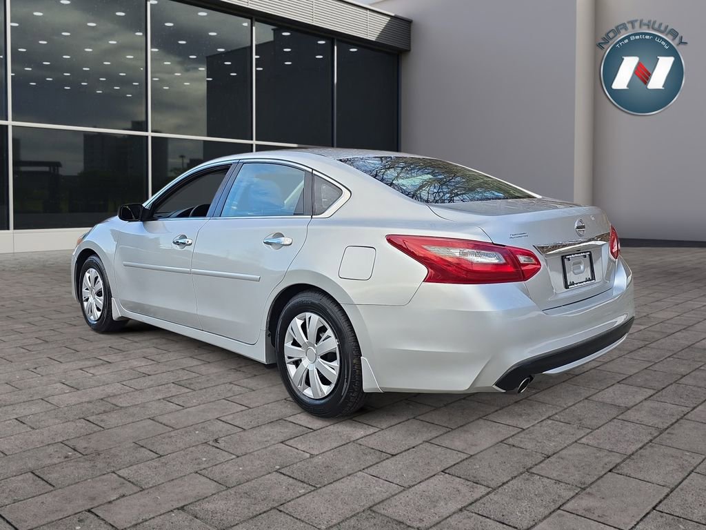 Used 2018 Nissan Altima 2.5 S image 3