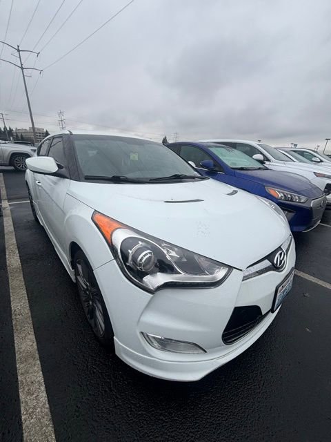 Used 2013 Hyundai Veloster RE:MIX Edition image 3
