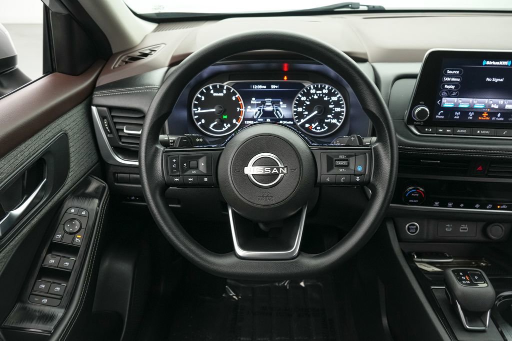 Used 2023 Nissan Rogue SV AWD/4WD image 14