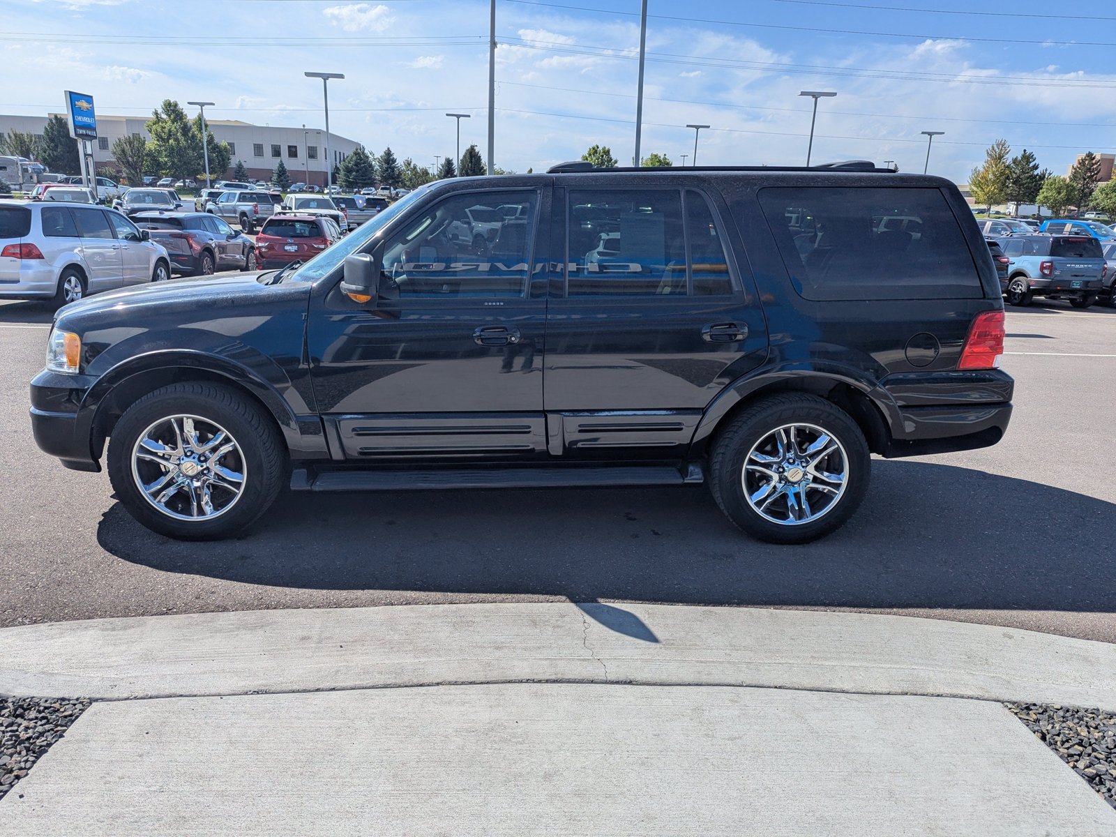 Used 2004 Ford Expedition Eddie Bauer AWD/4WD image 9