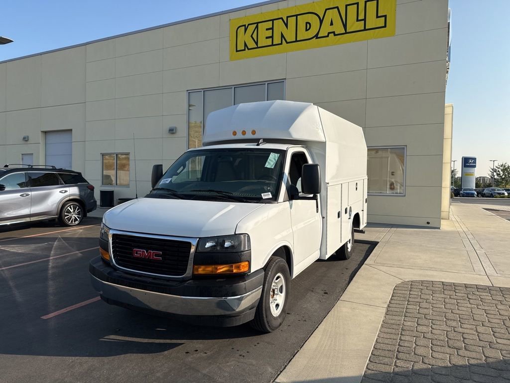 New 2024 GMC Savana 3500 w/ Power Convenience Package