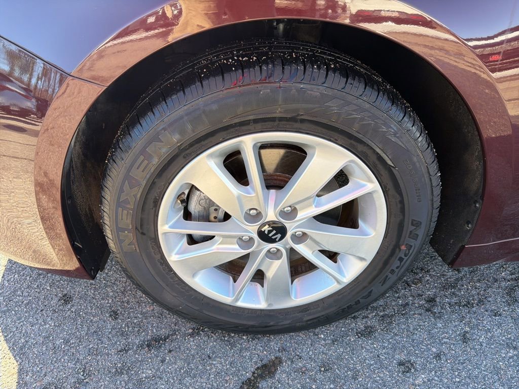 Used 2018 Kia Optima LX image 10