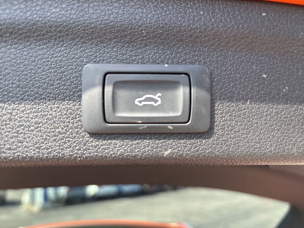 Used 2025 Audi Q3 2.0T Premium image 39