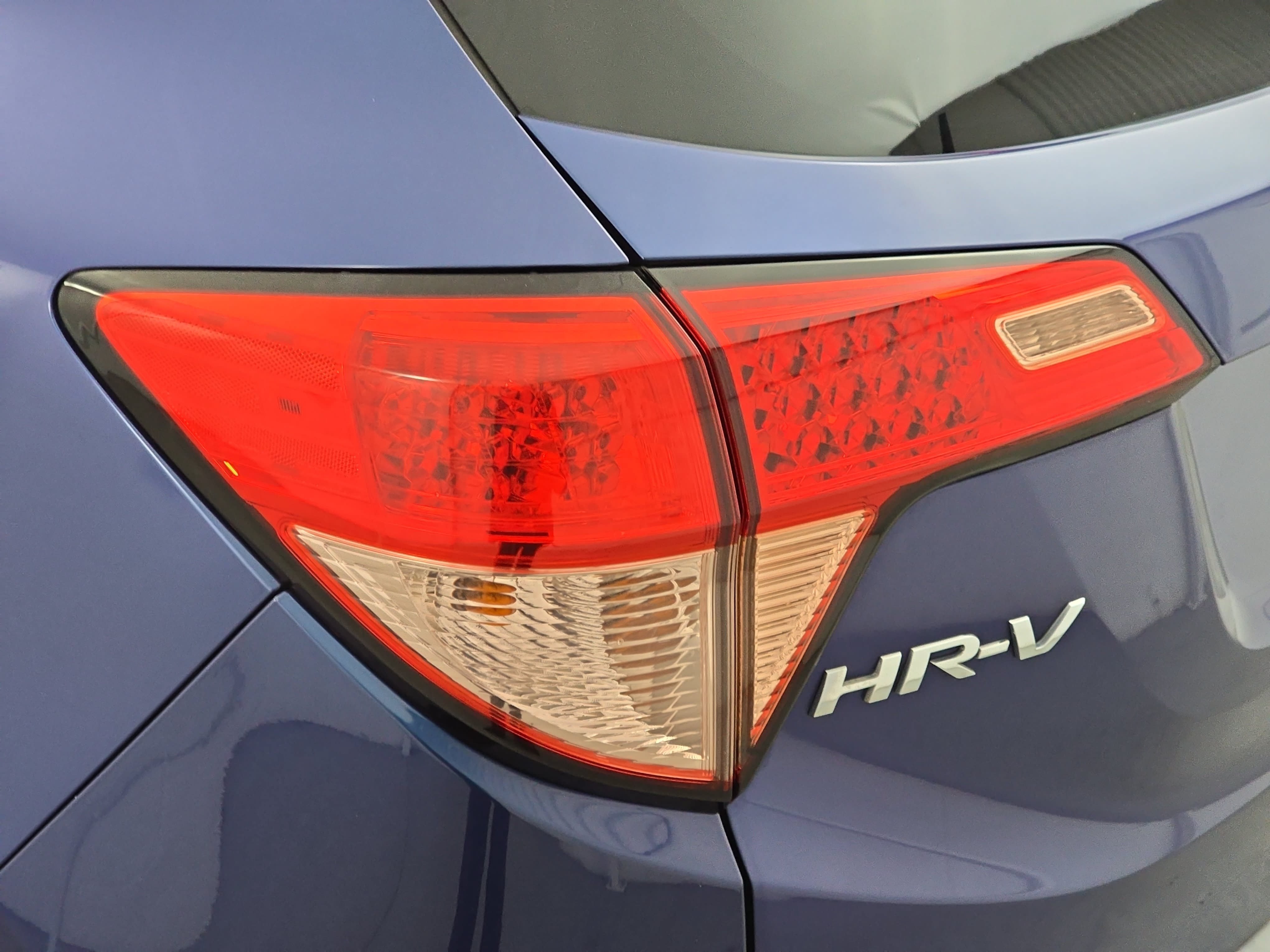 Used 2016 Honda HR-V EX image 33