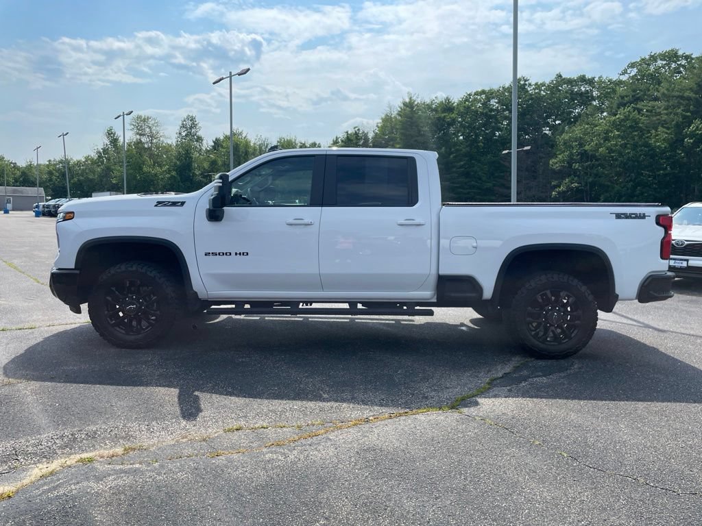 Used 2025 Chevrolet Silverado 2500 LT w/ Trail Boss Package AWD/4WD image 3