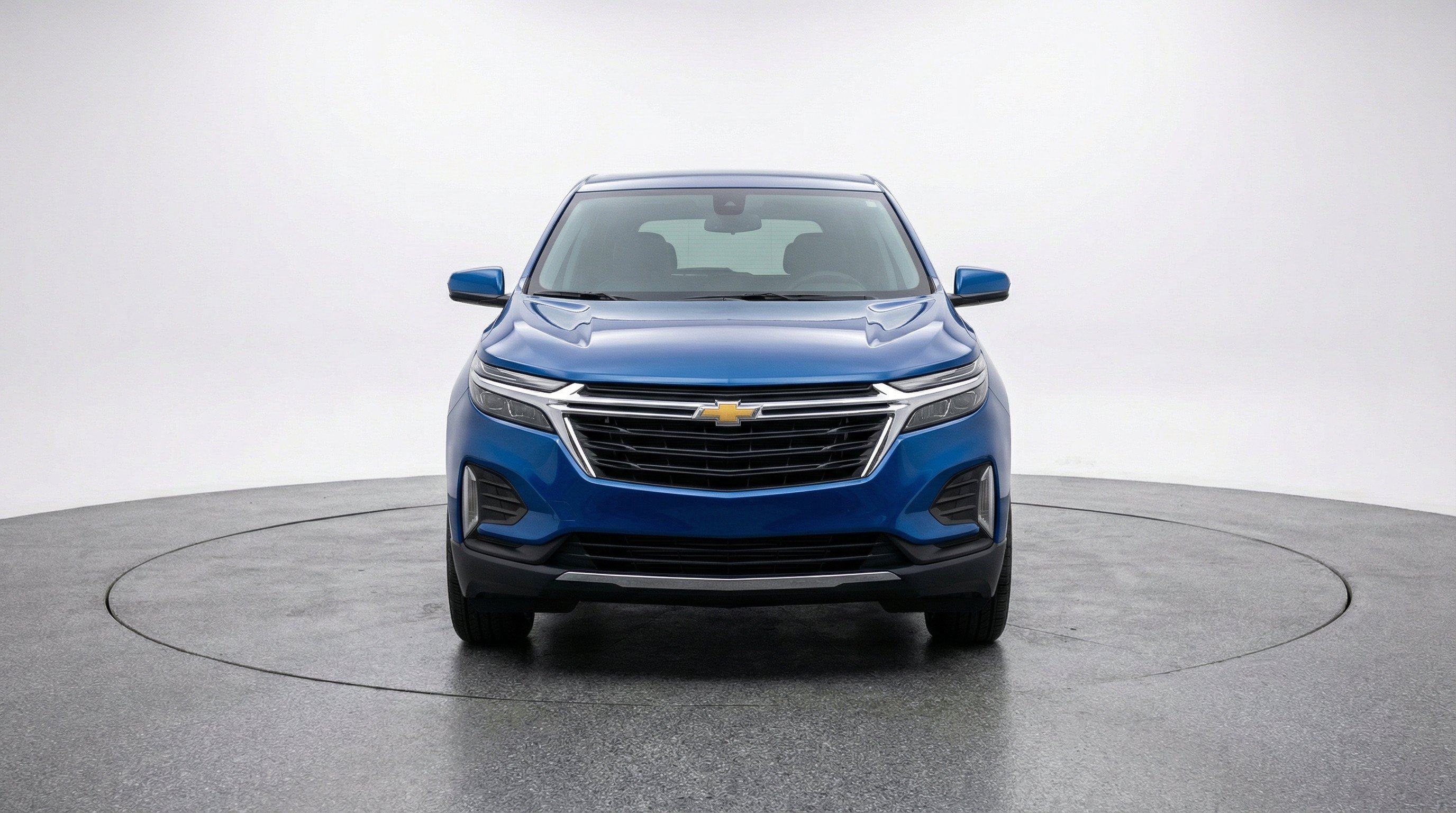 Used 2025 Chevrolet Equinox LT FWD image 2