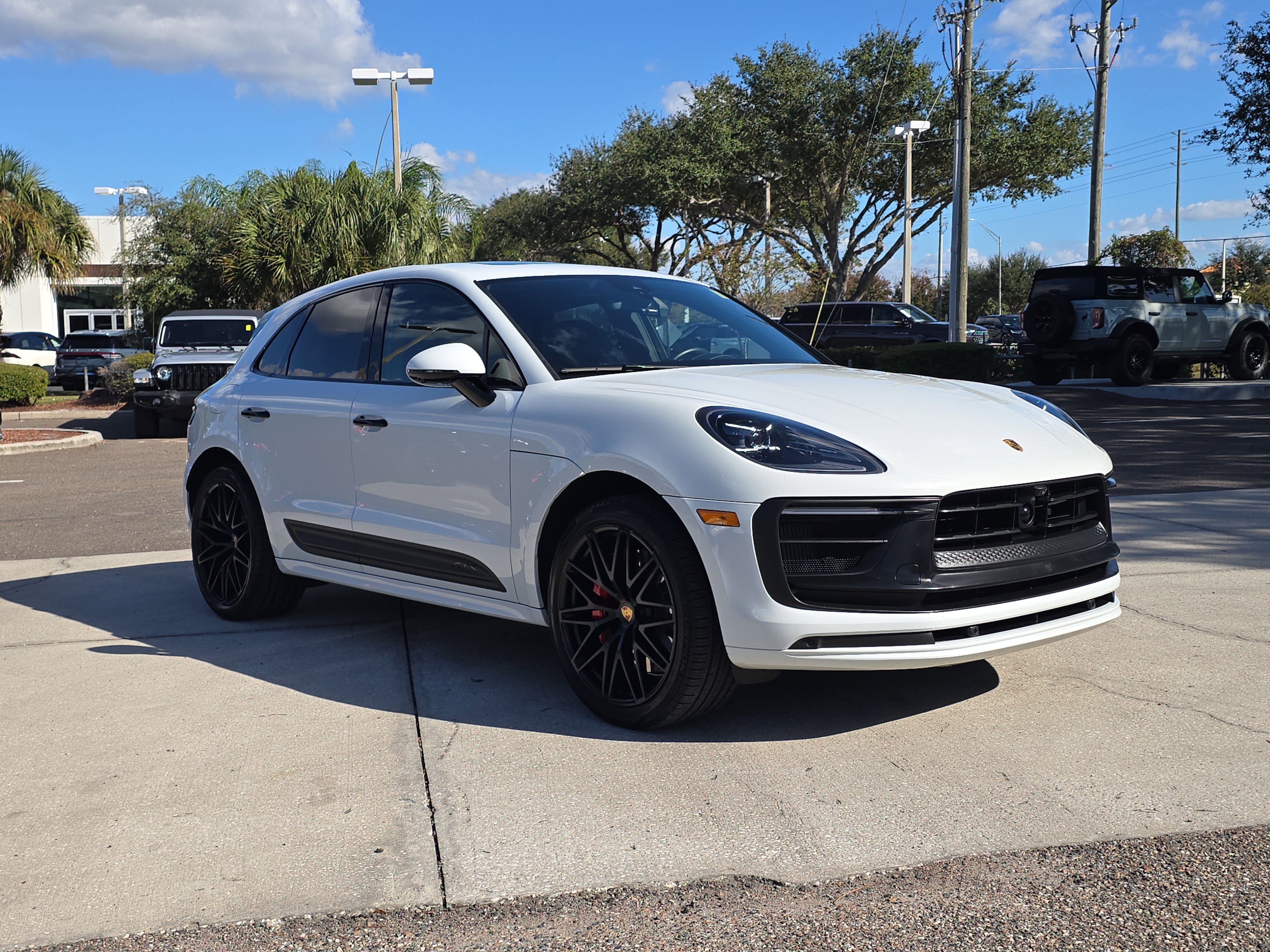 Used 2024 Porsche Macan GTS image 2